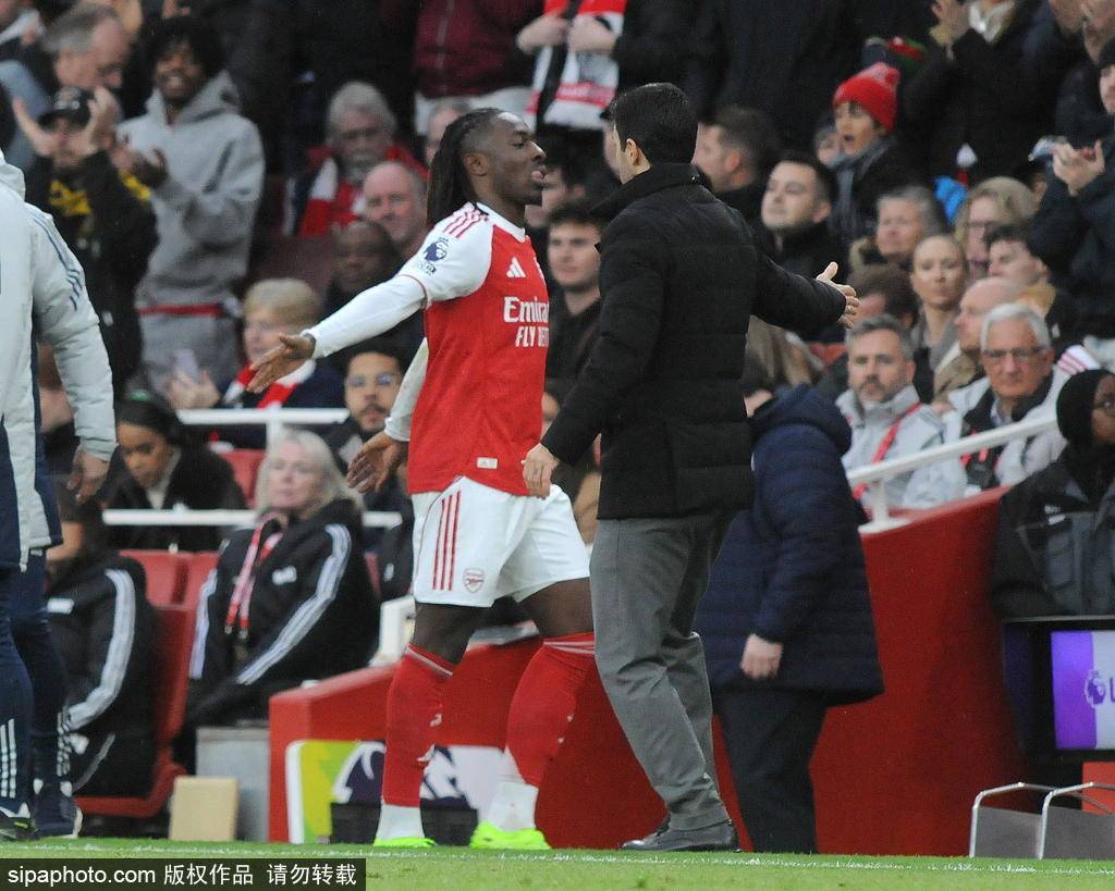 英超-埃泽攻破老东家大门 阿森纳1-0小胜水晶宫4分领跑